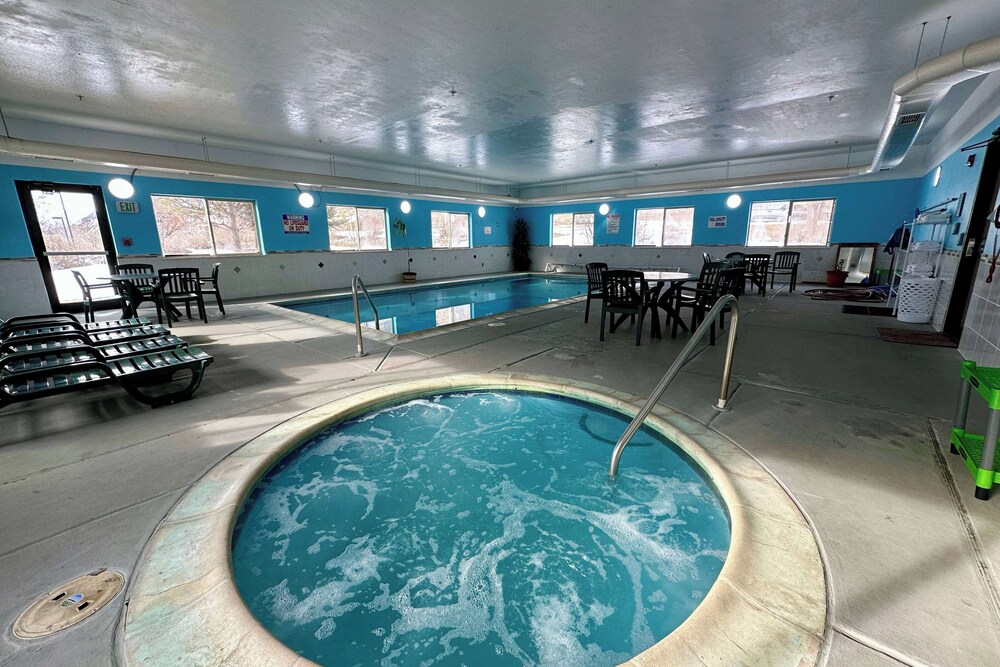 Wingate by Wyndham New Castle - Glenwood Springs 25/50