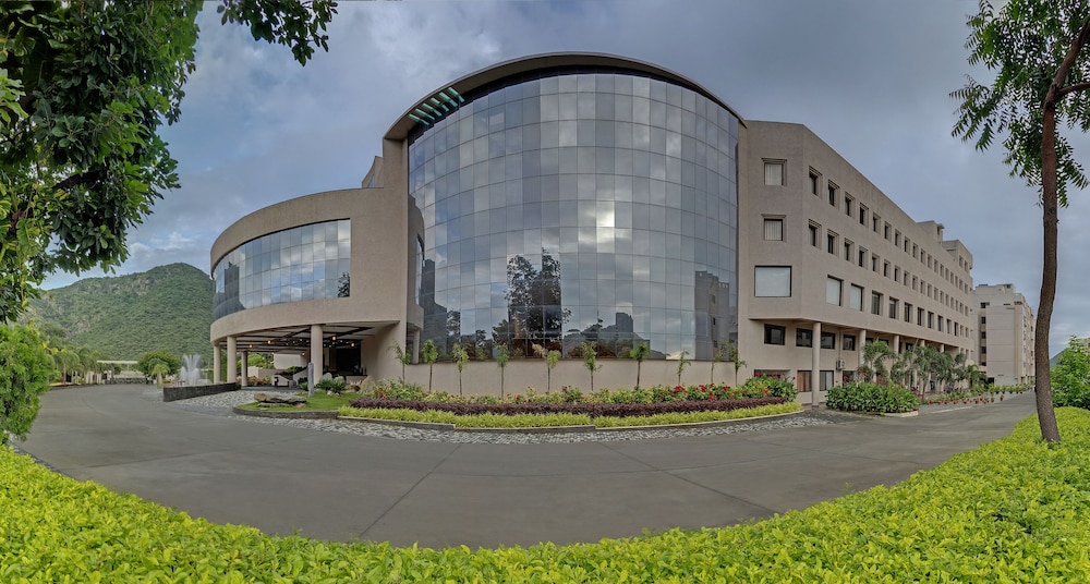 Spectrum Resort, Spa & Convention 46/48