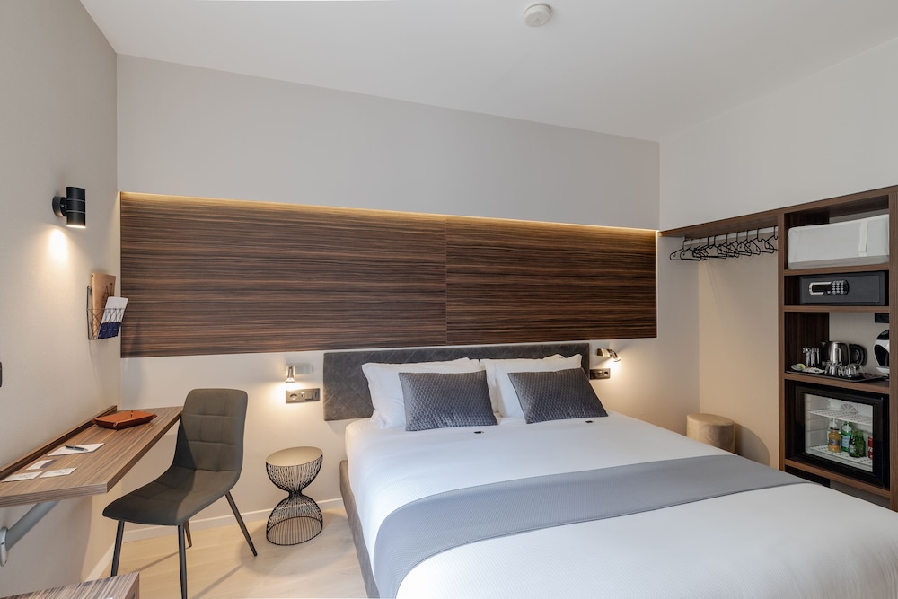 Aiello Hotels - Centrale 10/25