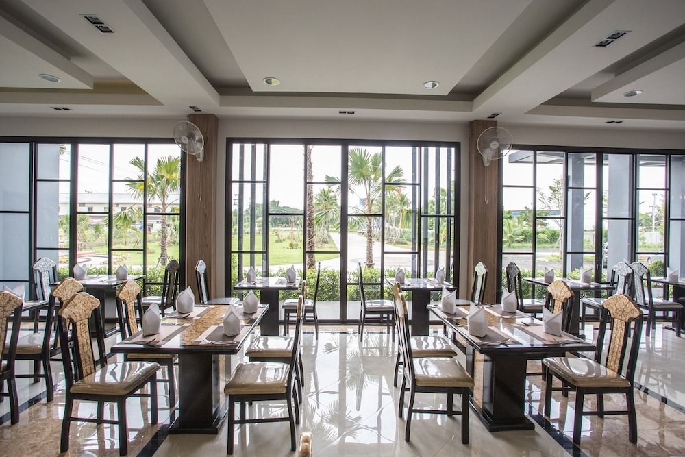 Eireann Boutique Hotel 34/41