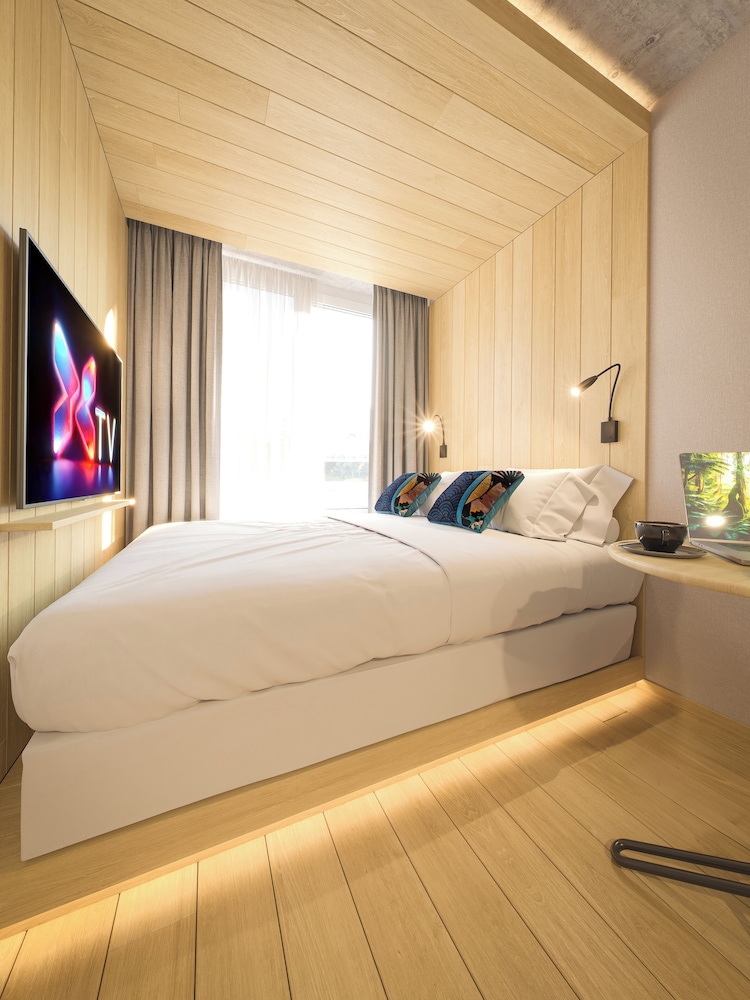 NOTO Hotel 24/69