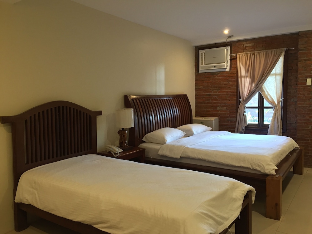 Mango Valley Hotel 1 12/67