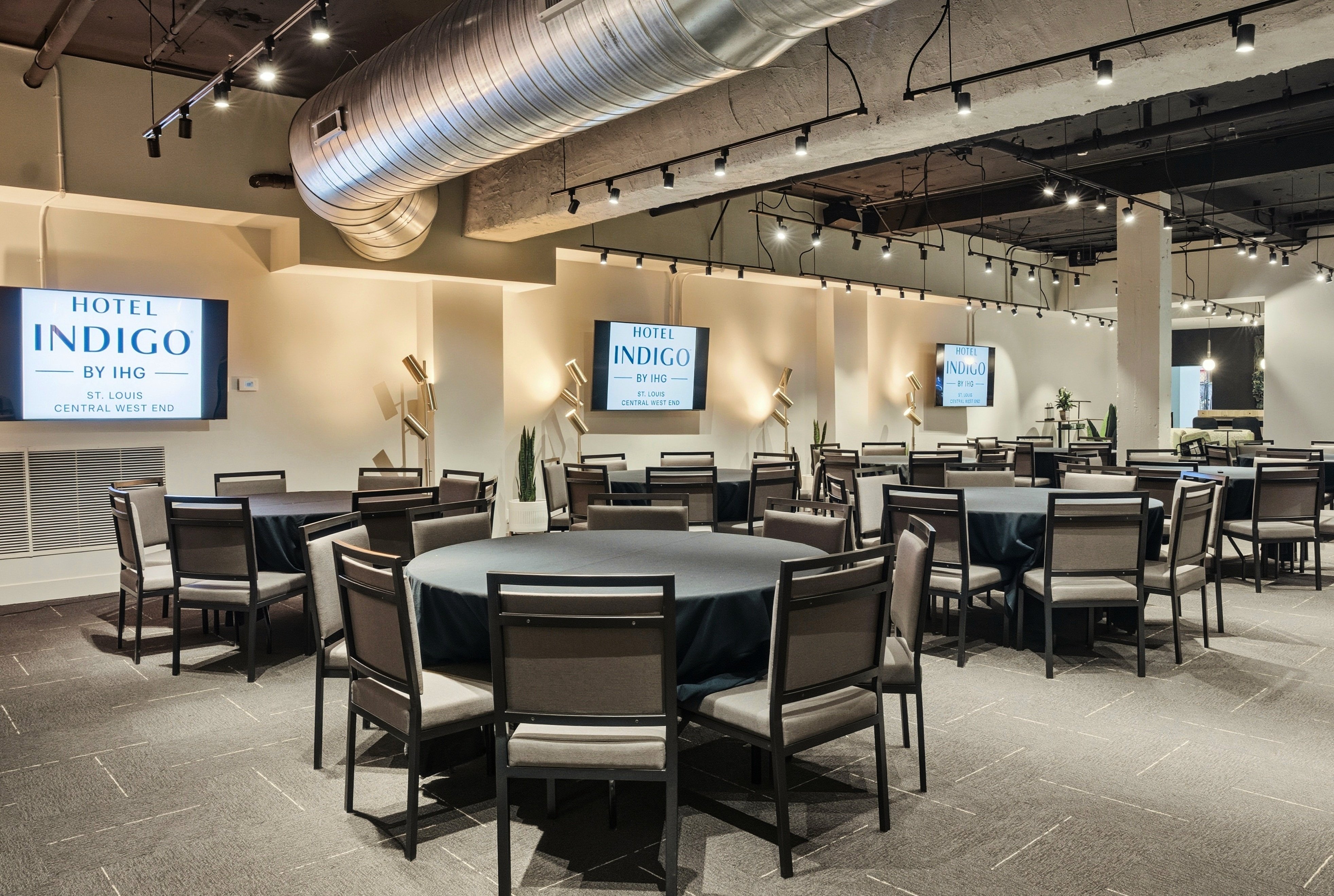 Holiday Inn Express St Louis Central West End 37/42