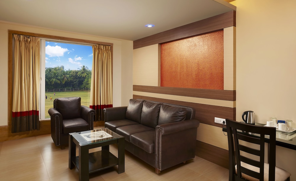 Red Fox Hotel Morjim 34/55