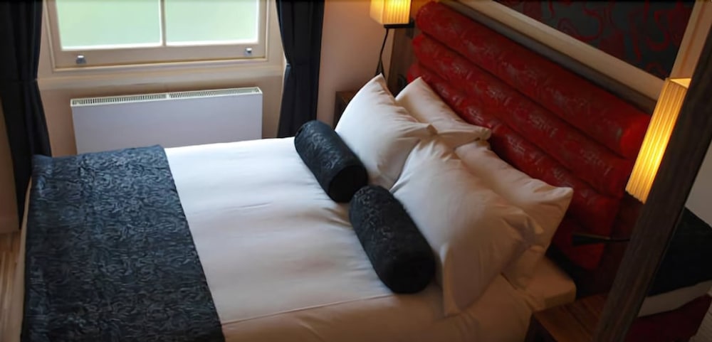 Simply Rooms & Suites 21/40
