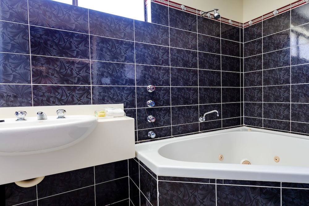ABCOT INN 55/58