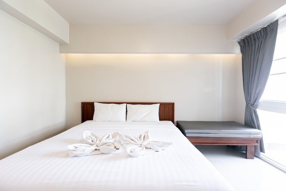 A Sleep Bangkok Sathorn by ZUZU 18/50