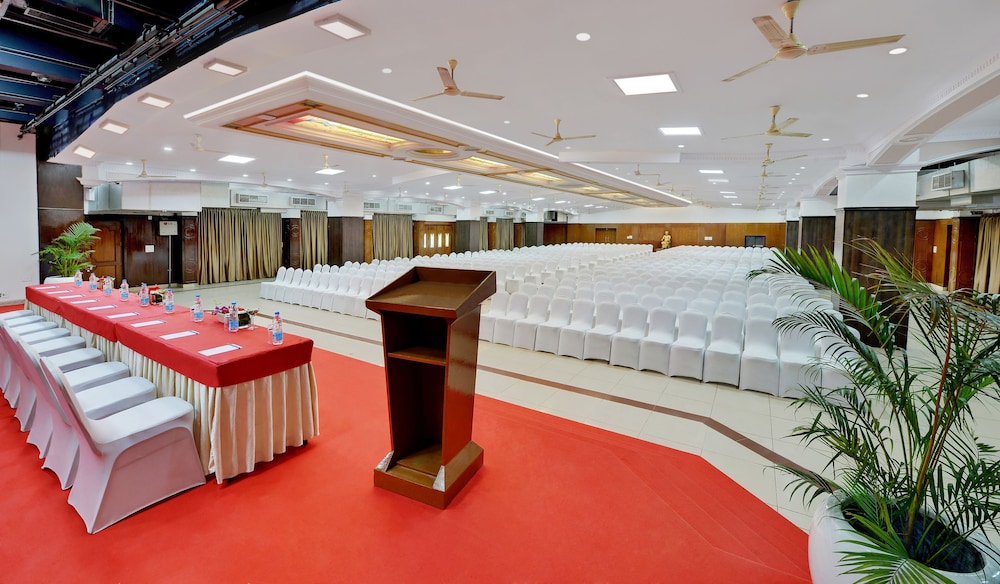 Manpho Bell Hotel & Convention Center 6/50