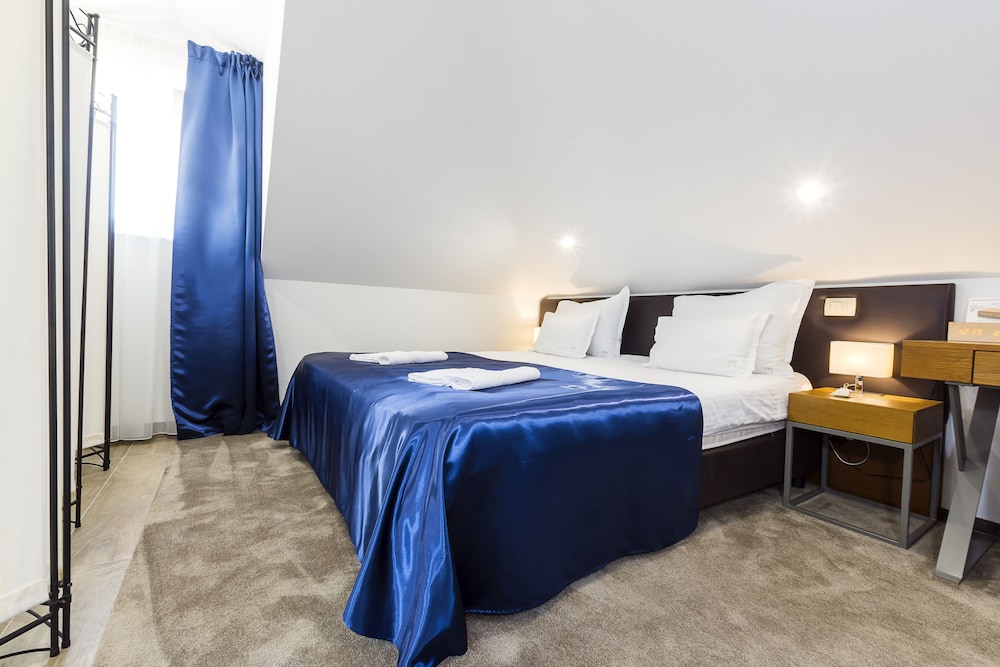 STANDARD, ATTIC
