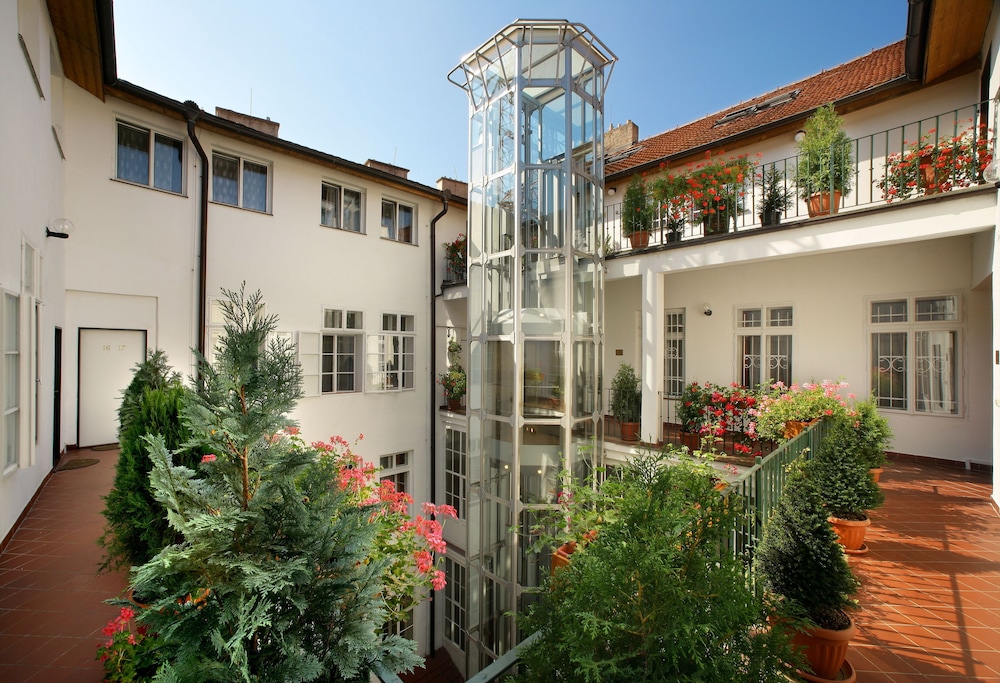Hotel Salvator 44/50