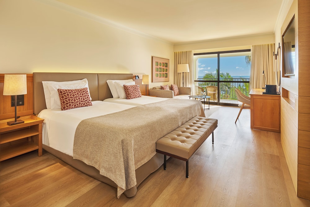 SUPERIOR, DOUBLE OR TWIN BED