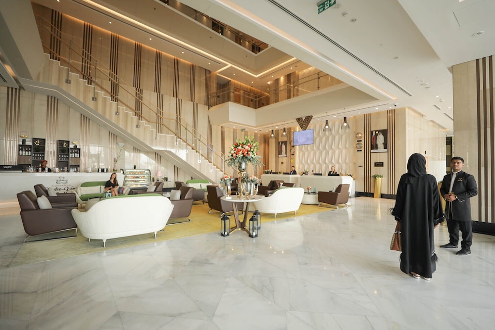 Vip Hotel 8/72