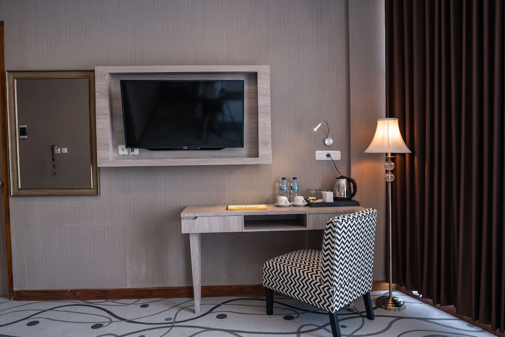 Goldvitel Hotel Surabaya 35/47