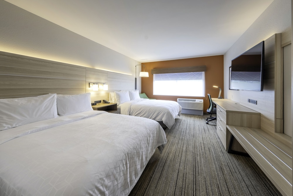 Holiday Inn Express Suites Staunton 13/75