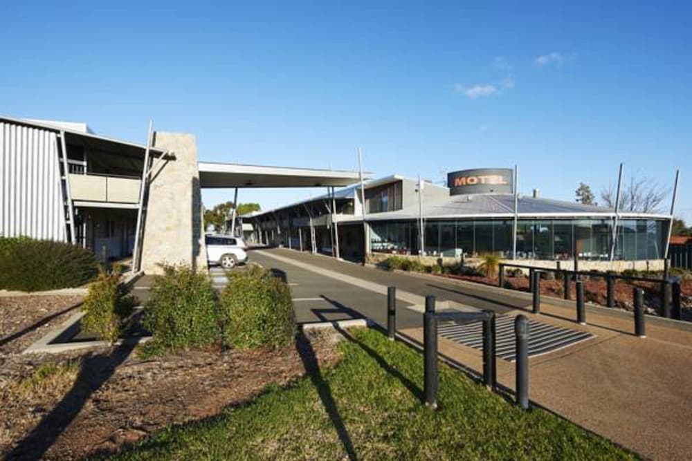 Station Motel Parkes 5/23
