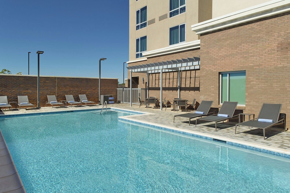 Courtyard BY Marriott Atlanta Covington 25/31