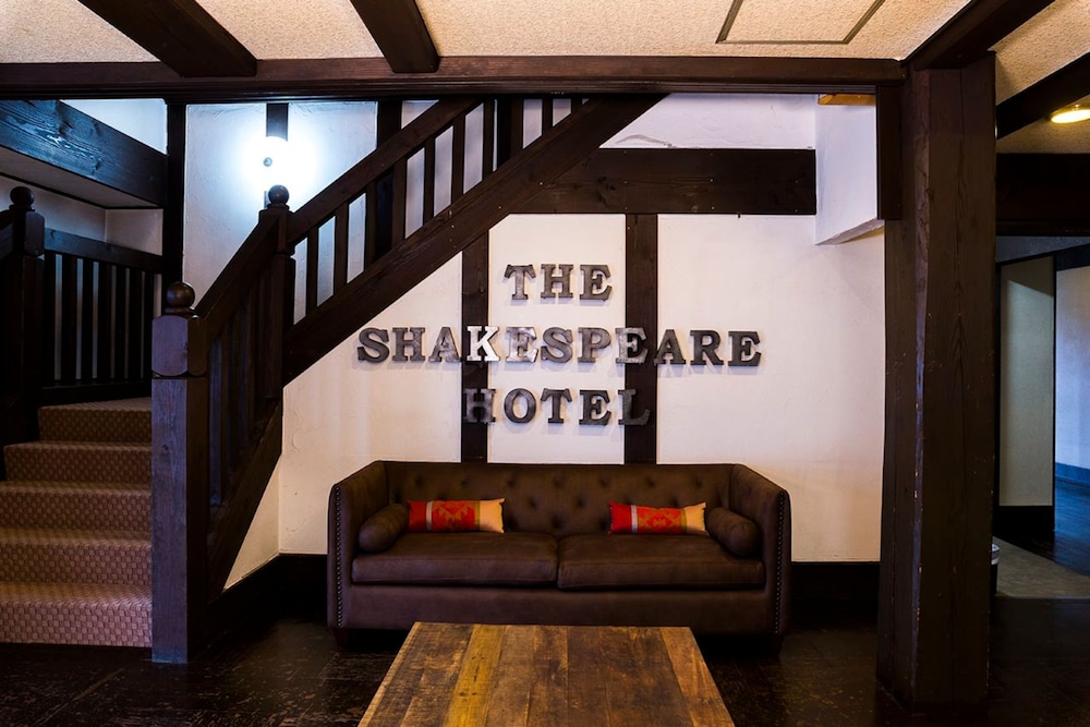 Shakespeare Hotel 35/50