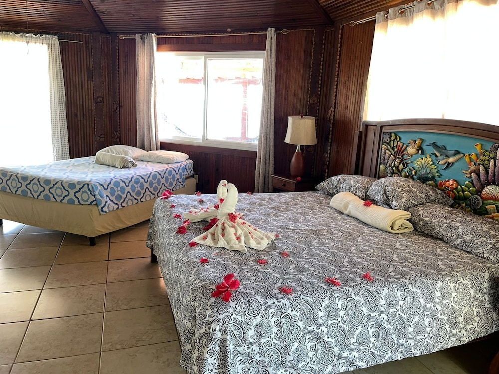 FAMILY, CABIN