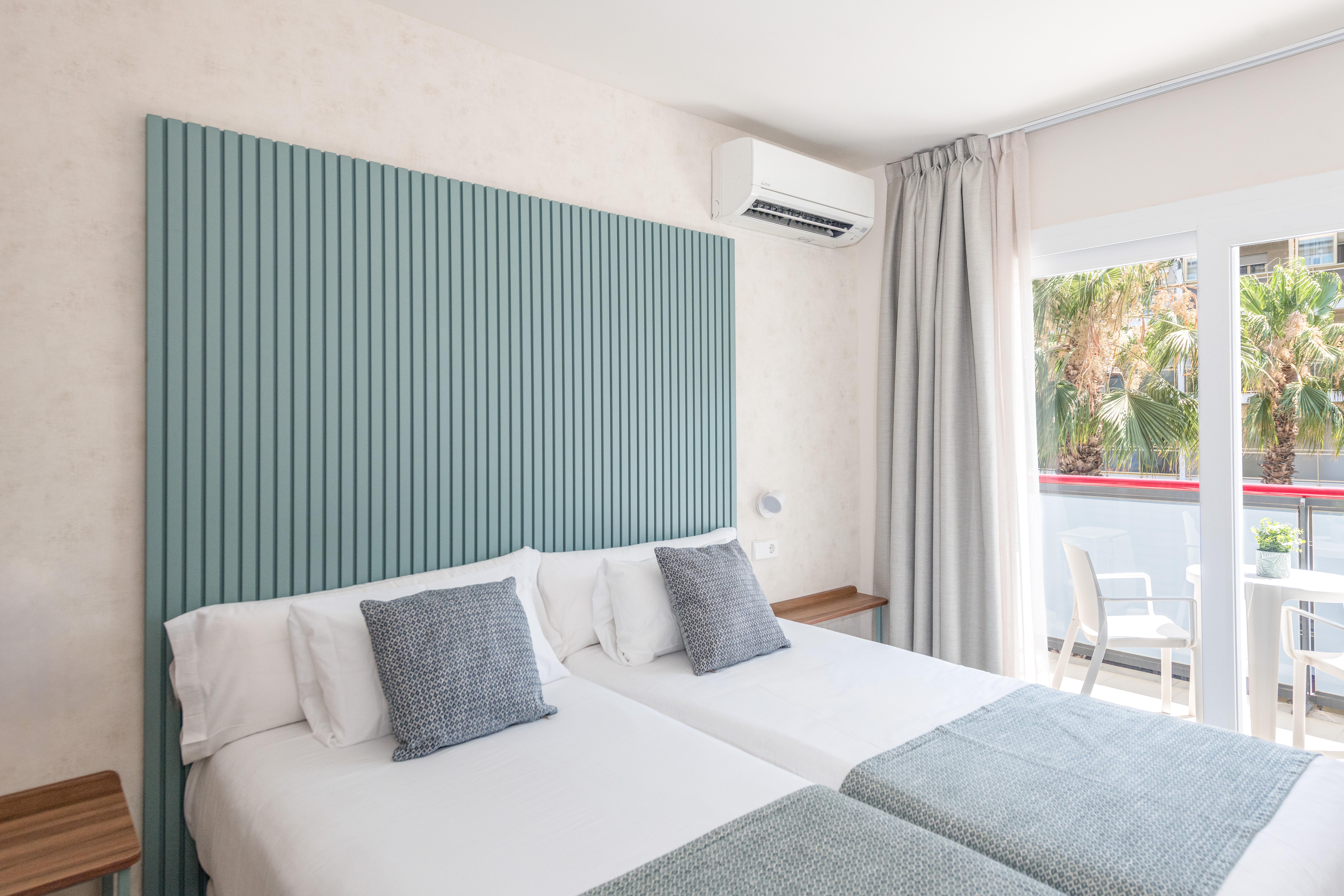 Standard, Double Bed, Pool View, Balcony or Terrace