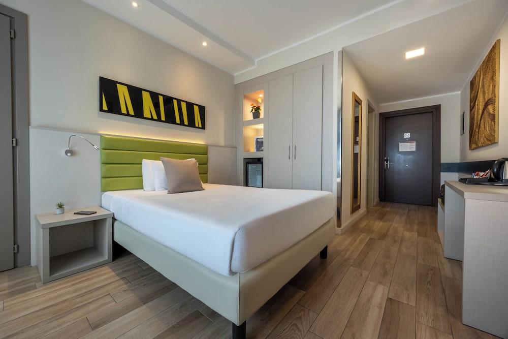 iH Hotels Milano Lorenteggio 21/61