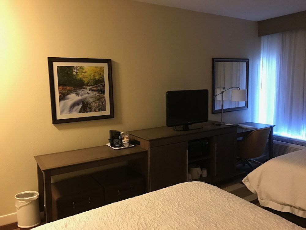 Hampton Inn Uniontown 23/63