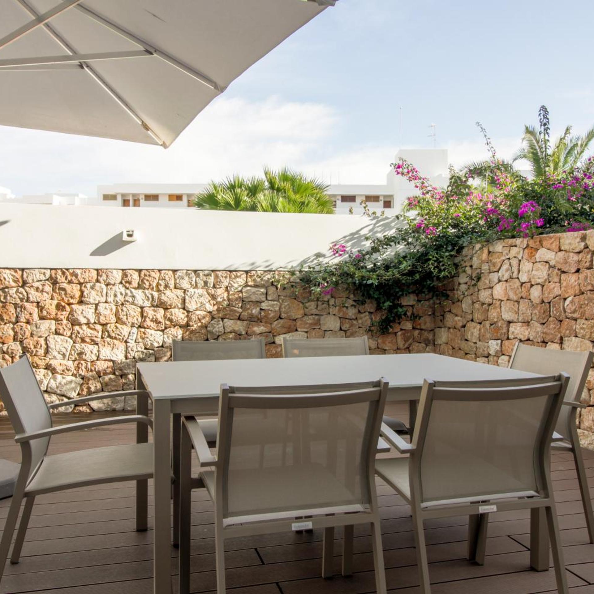 Apartamentos B-Llobet Sun & Confort 35/50