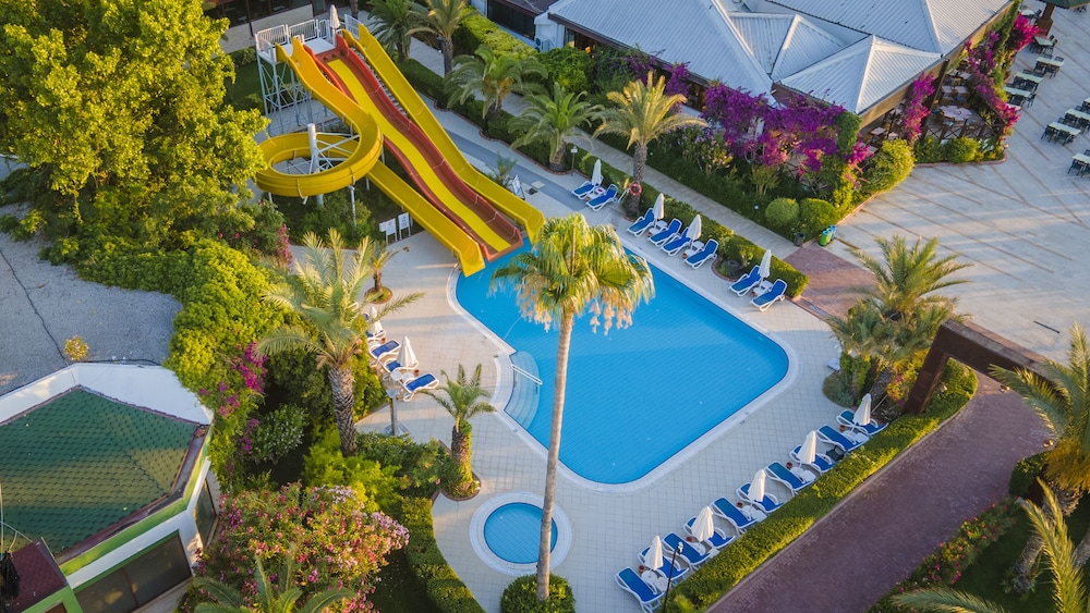 Emelda Sun Club 37/52