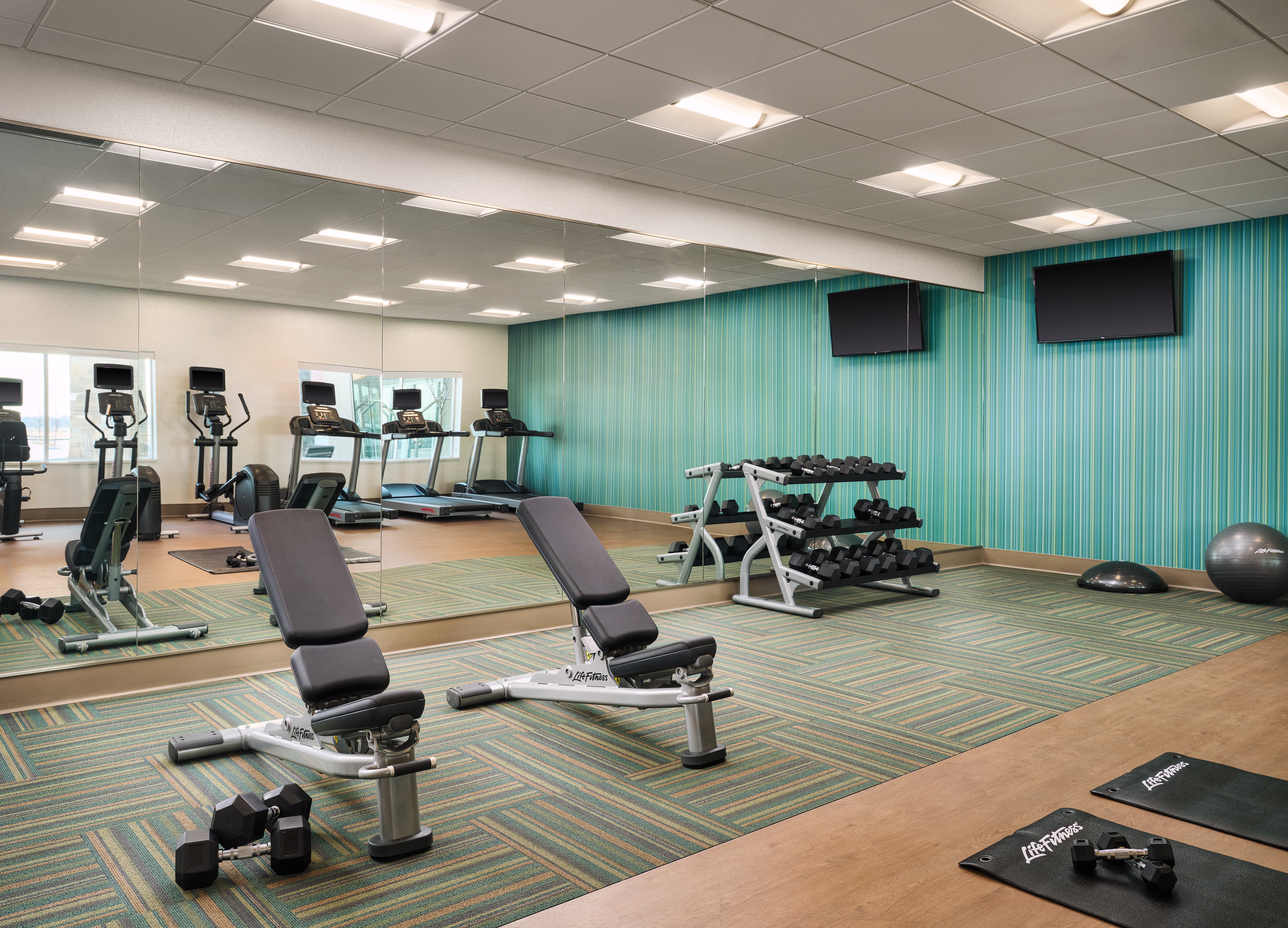 Holiday Inn Express And Suites Lockport 27/48