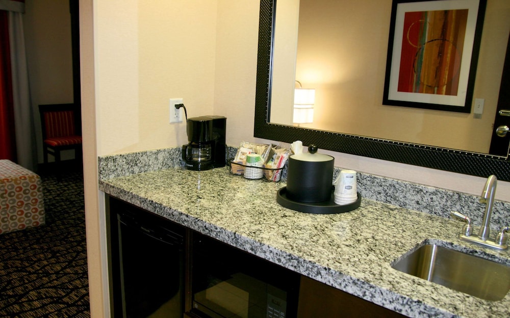 Hampton Inn and Suites Salt Lake City / Univ Foothill Dr UT 34/69