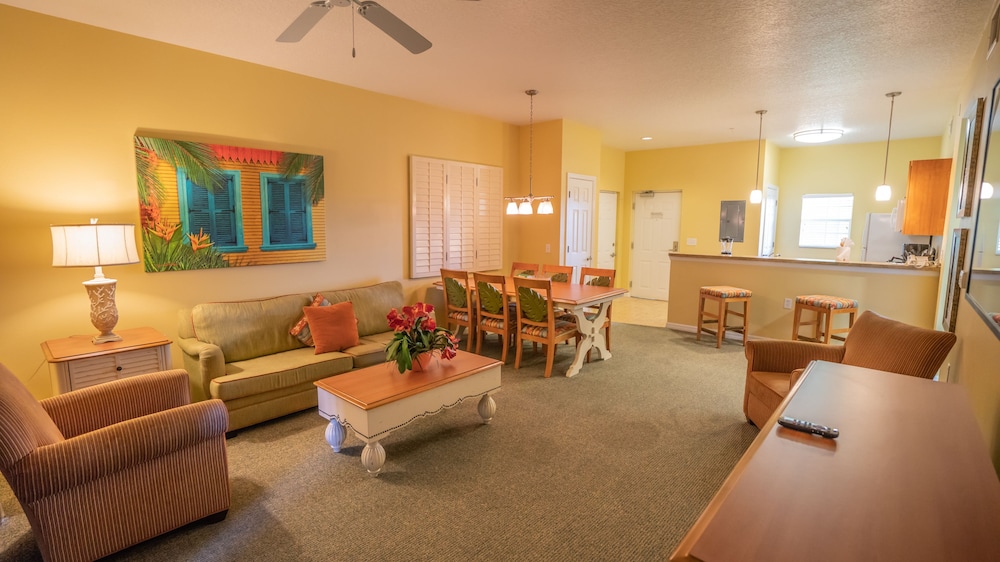 Barefoot Suites 35/69