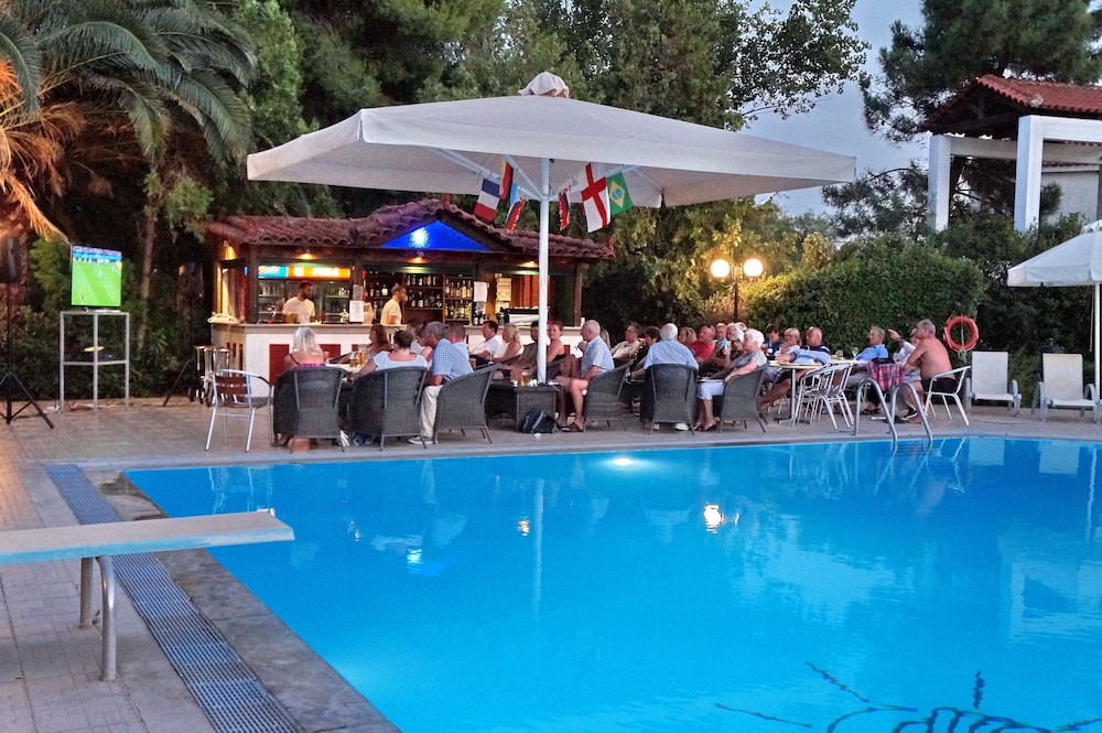 Pasiphae Hotel 5/72