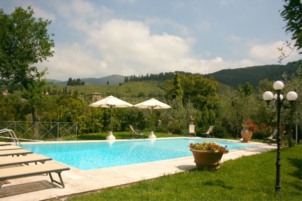 Villa Degli Olivi 18/26