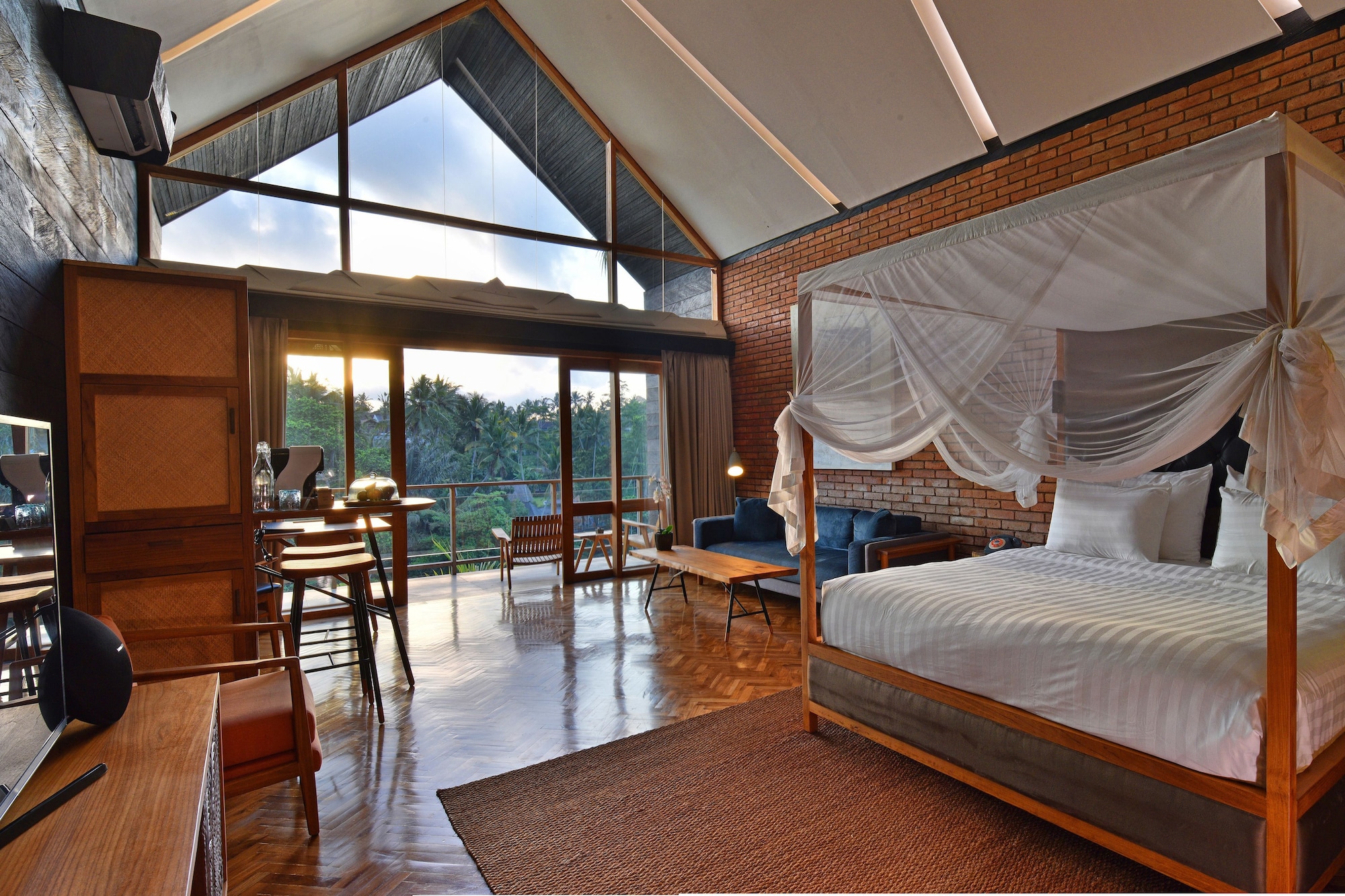 DELUXE, SUITE, MULTIPLE BEDS, VALLEY VIEW, BALCONY