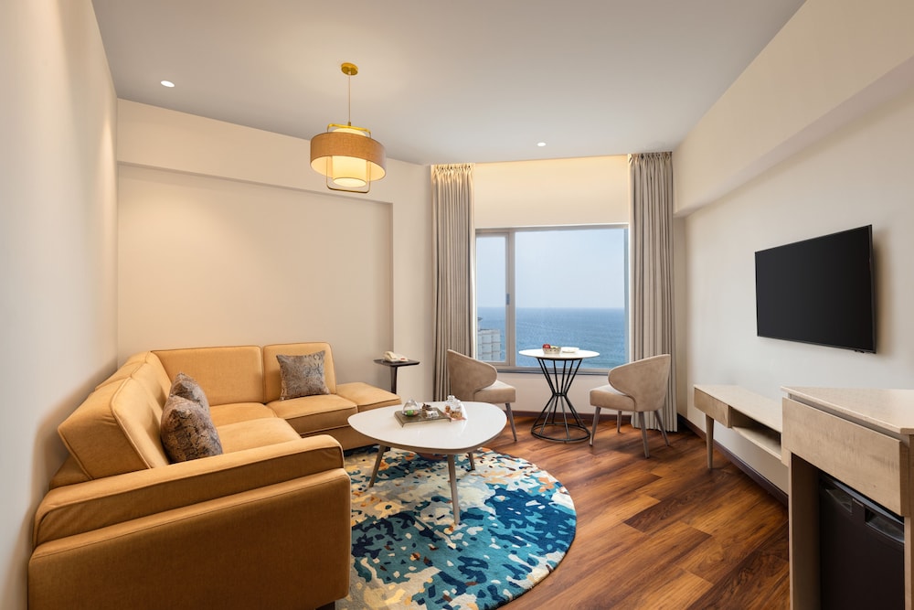 Welcomhotel By Itc Hotels Devee Grand Bay 50/71