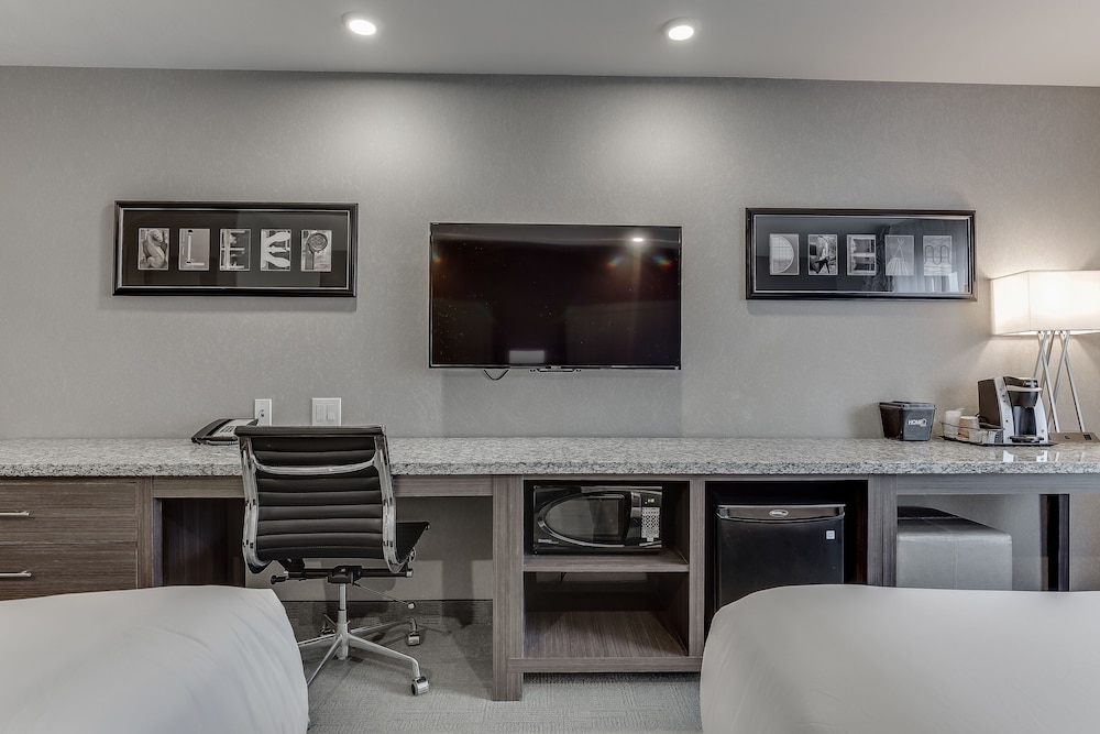 Home Inn Suites Saskatoon South 57/66
