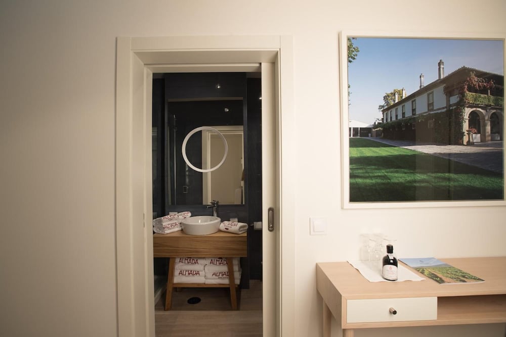 Almada Wine House 31/37