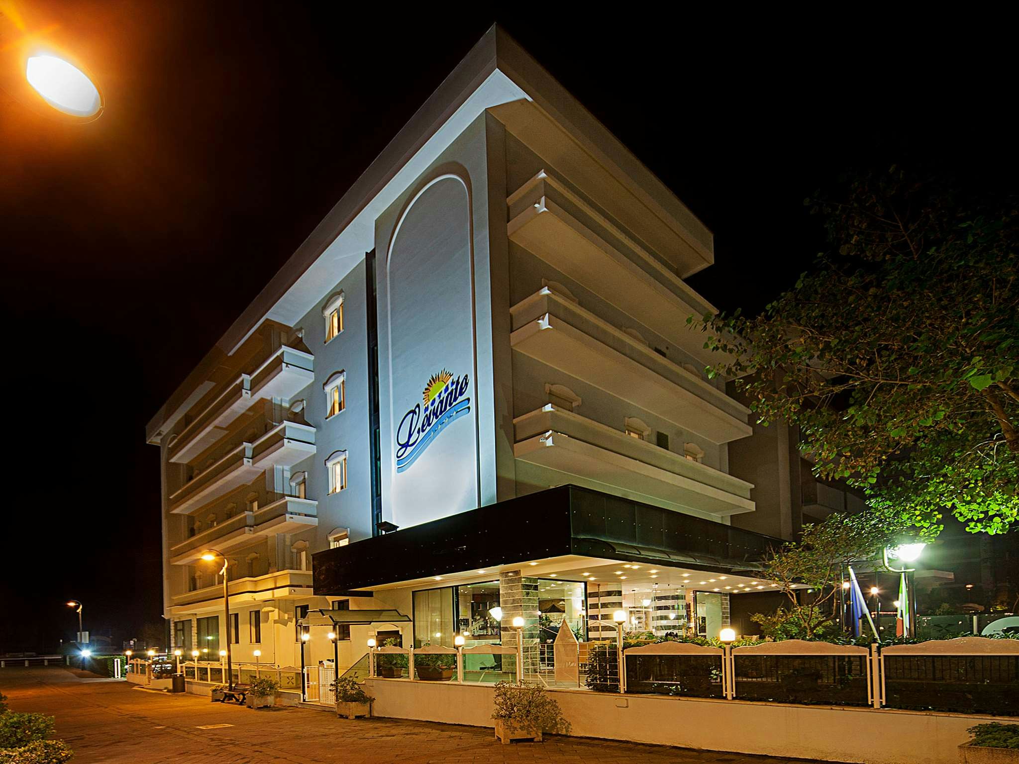 Hotel Levante Rimini 2/72
