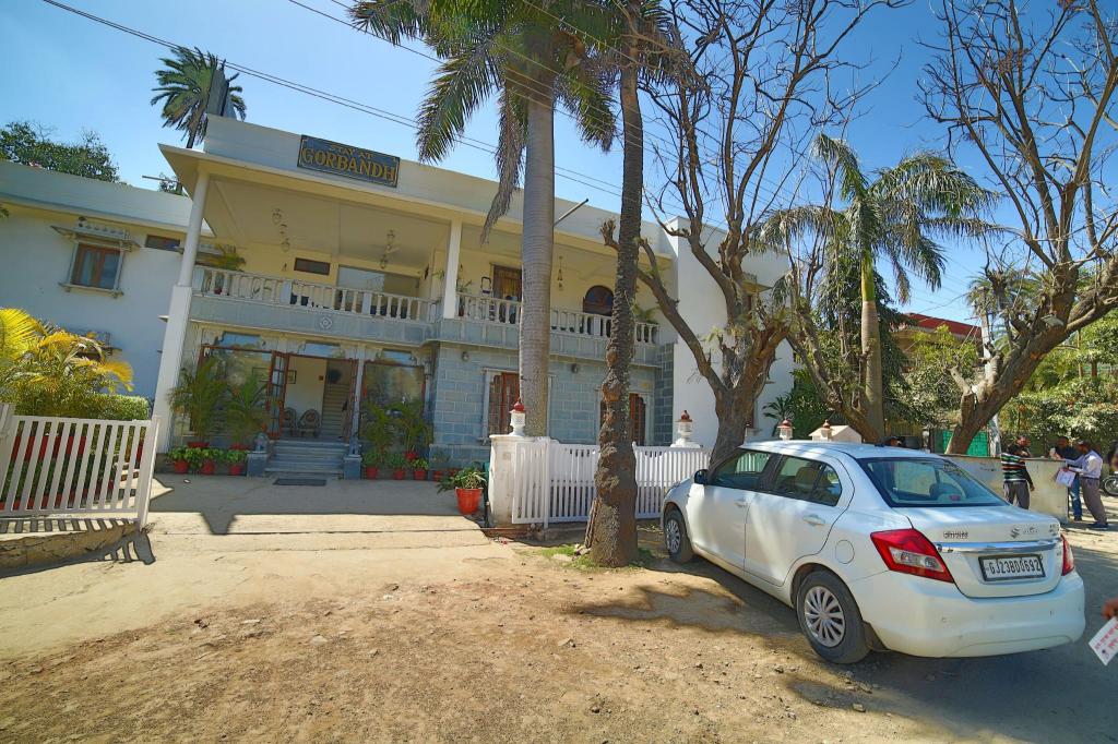 Oyo 6549 Hotel Gorbandh 42/47