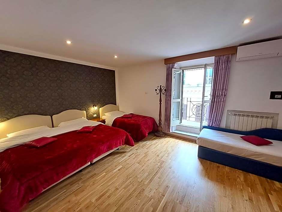 Hotel Fenicia 4/49