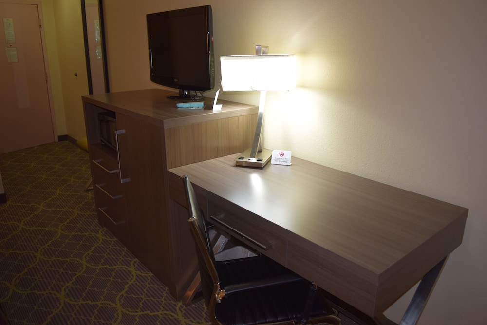 Best Western West Hills Inn Chadron 33/33