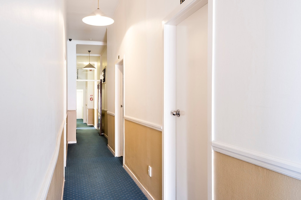Halswell Lodge 23/50
