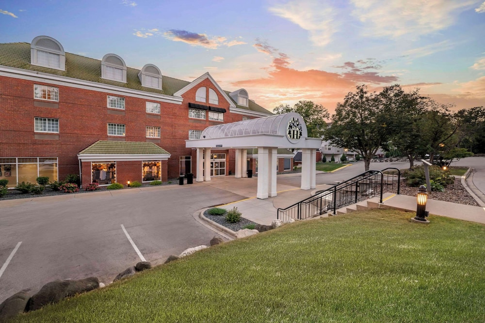 Heidel House Hotel and Conference Center Ascend Hotel Collection 47/50