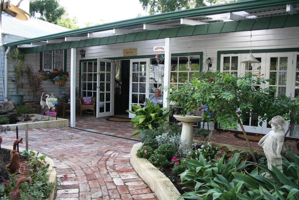 Rosebridge House Bed & Breakfast 3/50