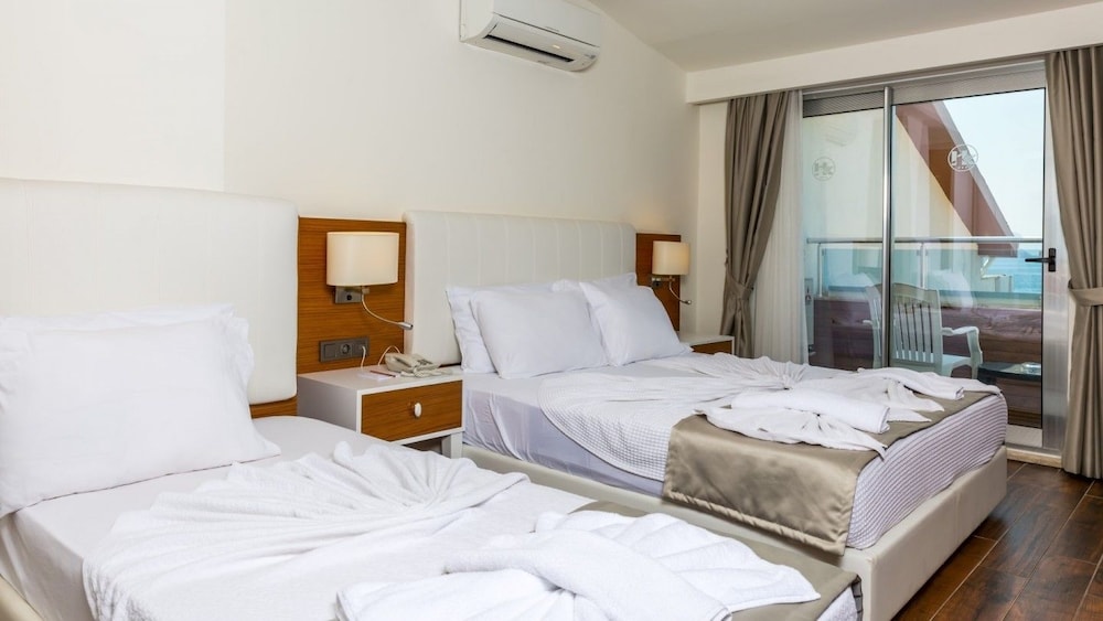 suite, sea view