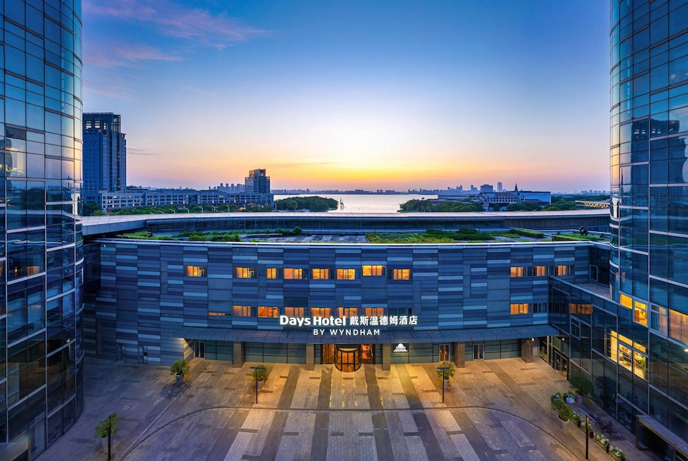 Days Hotel by Wyndham Suzhou Dushu Lake 2/31