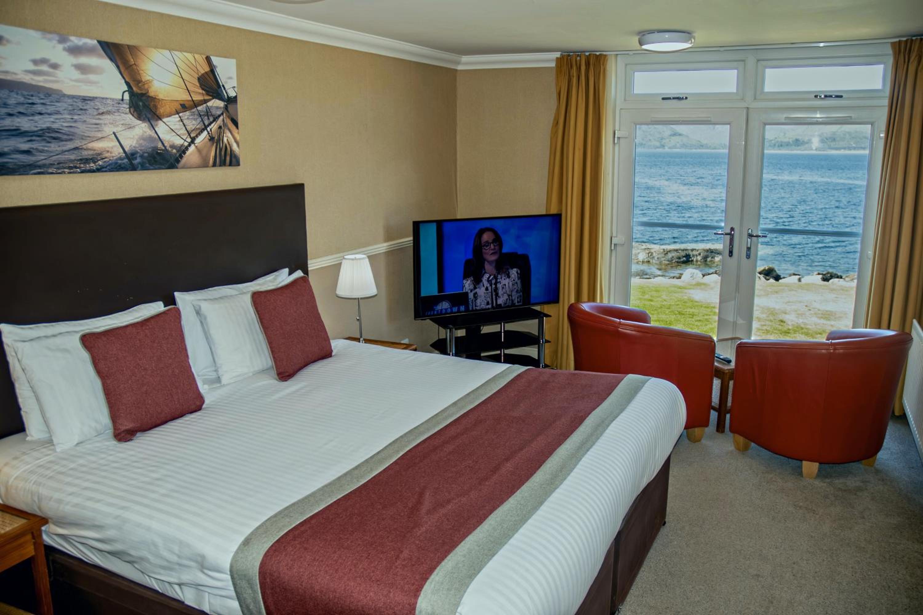 Deluxe, Beach Front