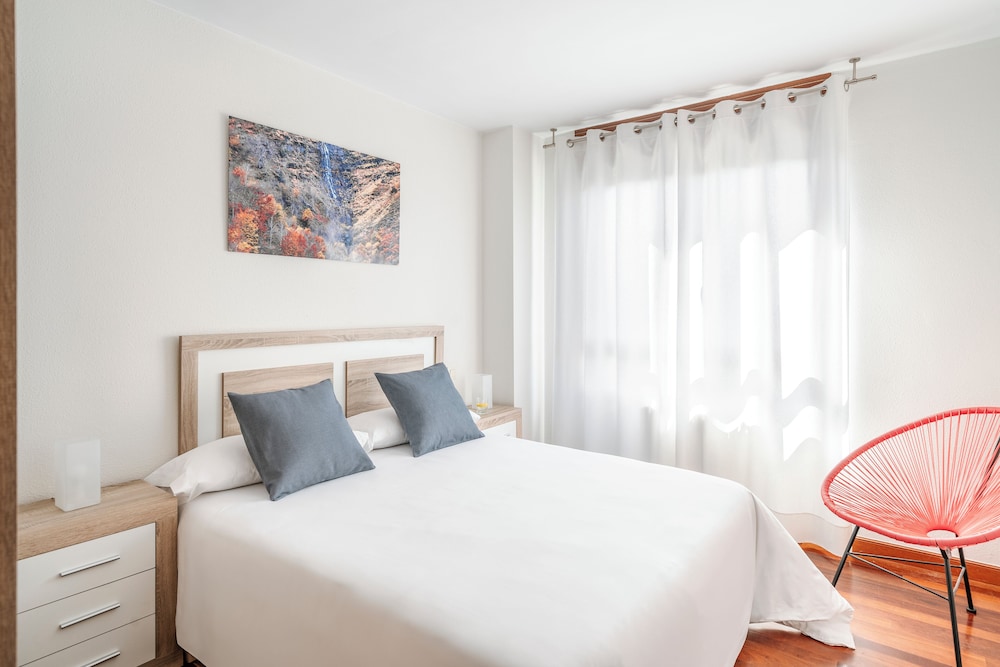Apartamentos Alday 14/76