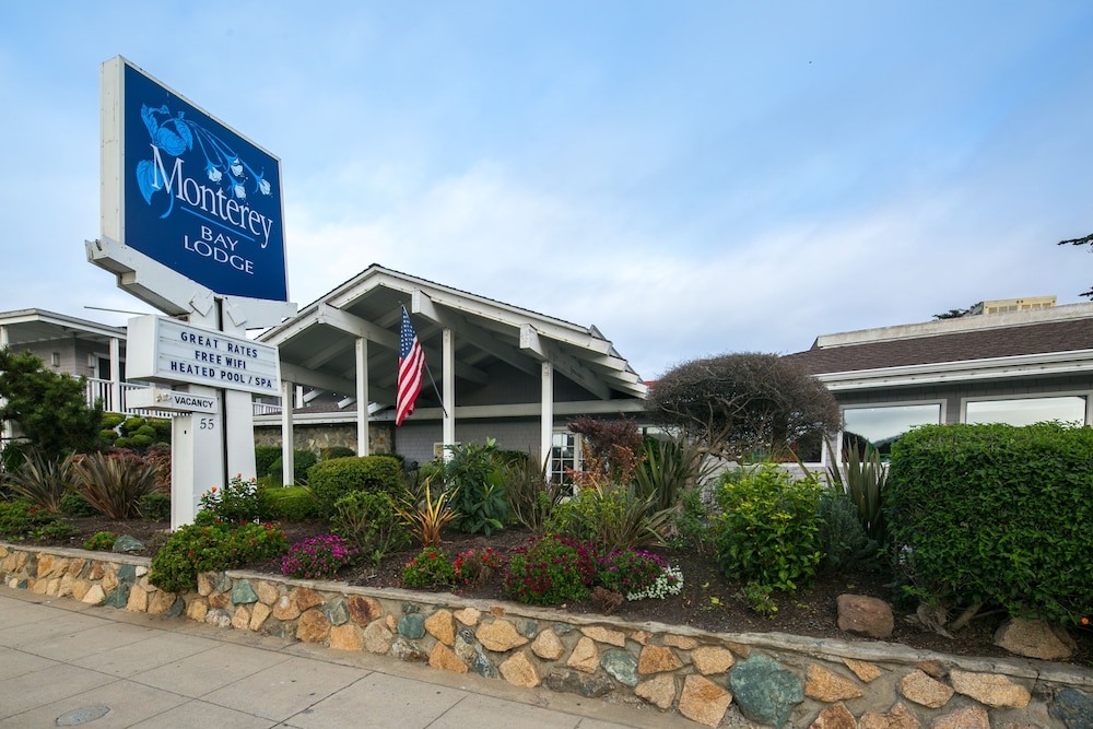 Monterey Bay Lodge 10/71