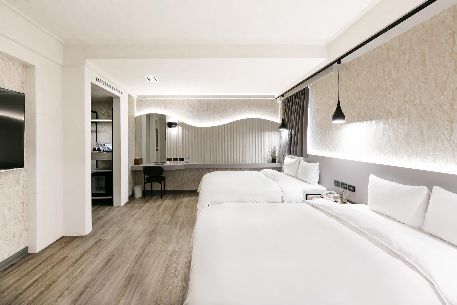 Family, 2 Double Beds, No Parking