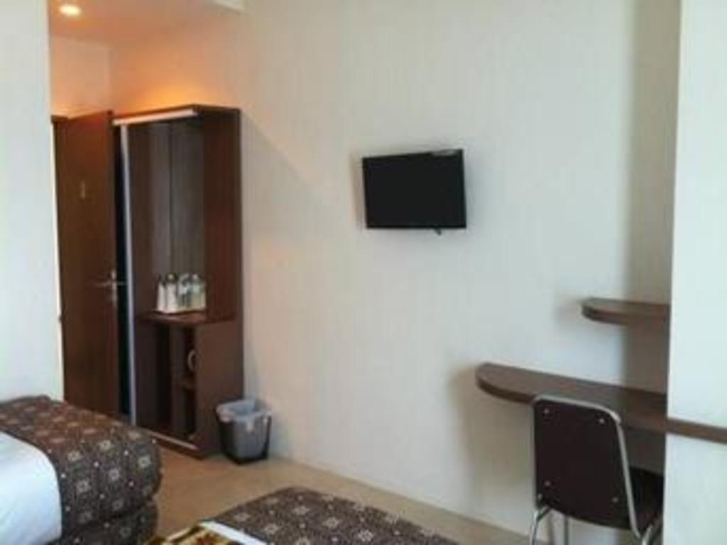 Bunda Hotel Bukittinggi 13/16